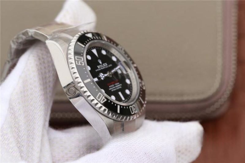 Rolex Sea-Dweller 126600.1 Men Black 43MM