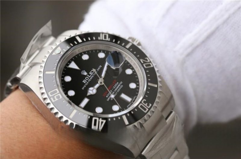 Rolex Sea-Dweller 126600.1 Men Black 43MM